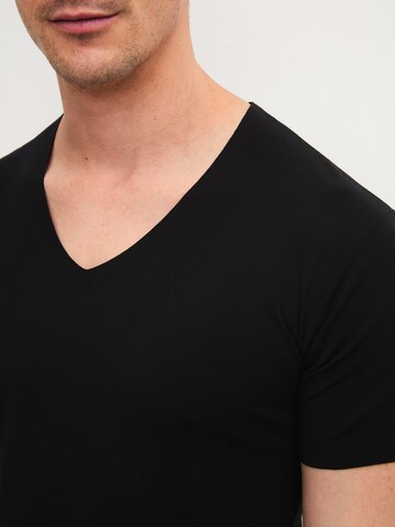 Maillot de corps 'Clean Line' CALIDA en noir