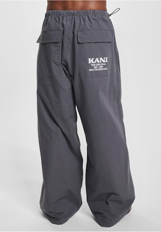 Loosefit Pantaloni de la Karl Kani pe gri