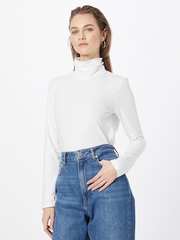 GAP Shirt in White: front