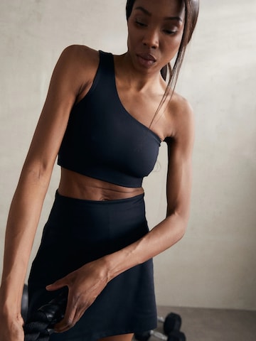 Girlfriend Collective Toppi ' Bianca ' värissä musta