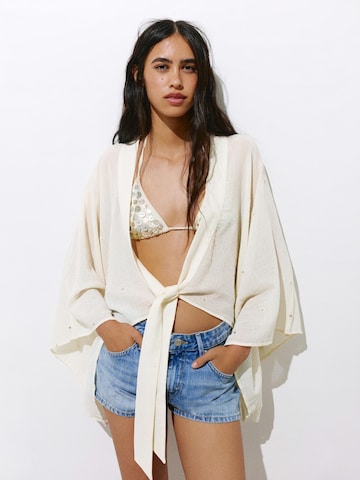 Pull&Bear Кимоно в бежово: отпред