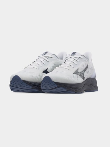 Chaussure de course 'WAVE SERENE' MIZUNO en blanc