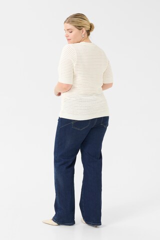 KAFFE CURVE Sweater in White