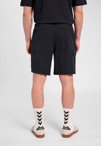 Hummel Regular Shorts 'Tech' in Schwarz