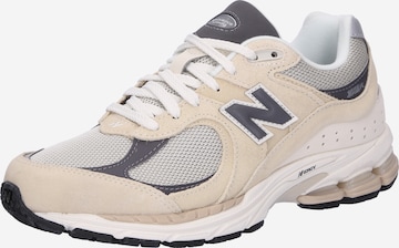 new balance Низкие кроссовки '2002' в Бежевый: спереди