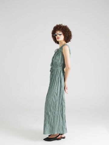 ABOUT YOU x Iconic by Tatiana Kucharova Dress 'Penelope' in Green