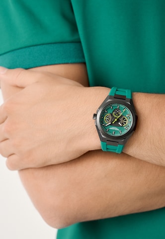 Montre à affichage analogique Aston Martin en vert