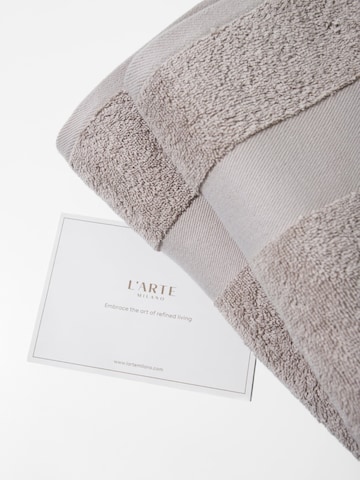 L'Arte Milano Beach towel in Grey