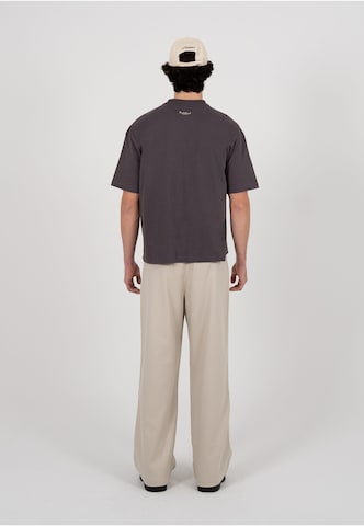 T-Shirt 'Racecore' Prohibited en gris