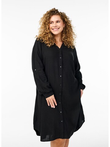 Robe-chemise 'Lina' Zizzi en noir : devant