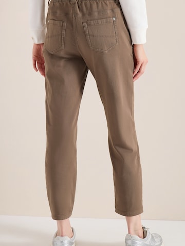 CECIL Zúžený Kalhoty se sklady v pase 'Chelsea' – hnědá