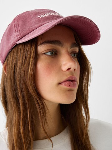 Bershka Cap in Rot
