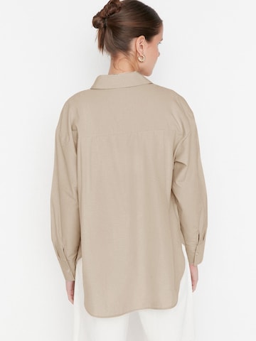 Trendyol Blouse in Beige