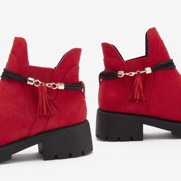 LASCANA Chelsea Boots in Red