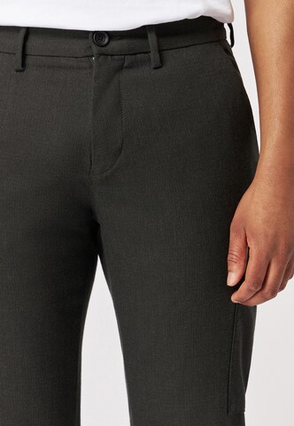 Regular Pantalon cargo ROY ROBSON en gris