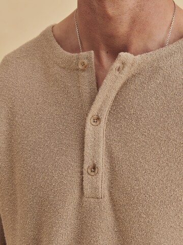 DAN FOX APPAREL Pullover 'Arian' in Braun