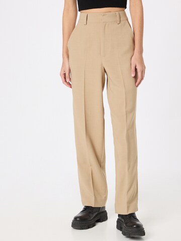 Regular Pantalon à plis mbym en beige : devant