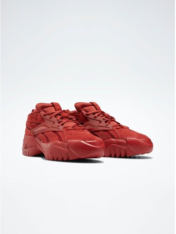 Scarpa sportiva 'X Cardi B Club C V2' di Reebok in rosso