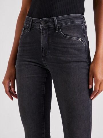 s.Oliver Slimfit Jeans 'Betsy' in Grau