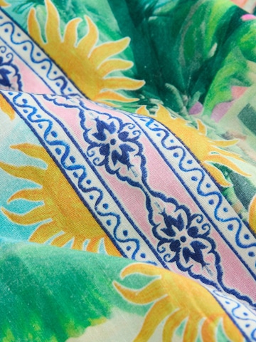 Next Пола в синьо