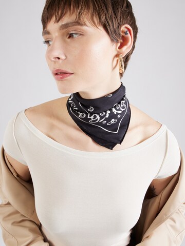WEEKDAY Shirt 'Brita' in White
