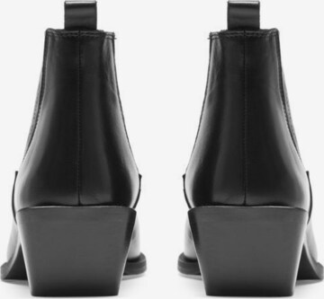 Bianco Ankle Boots in Black