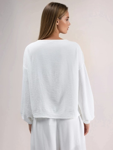 Hiccup Blouse in White