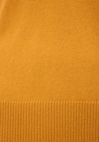 LAURA SCOTT Sweater in Yellow