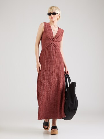 Robe 'Delia' ABOUT YOU en rouge