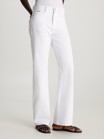 Calvin Klein Bootcut Jeans in Wit: voorkant