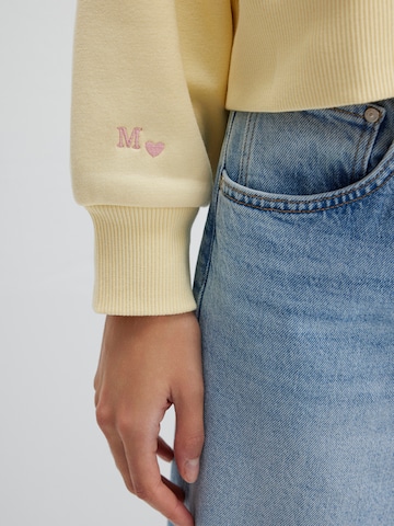 Mavi Sweatshirt i gul