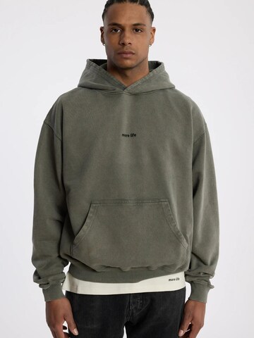 YSPT Studio Sweatshirt 'WILDWOOD' in Green: front