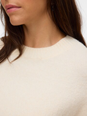 Vero Moda Curve Sweater 'VMBoom' in Beige