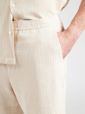 SELECTED Comfort Fit Φόρμα τρεξίματος 'SLHRLXCAL' σε μπεζ
