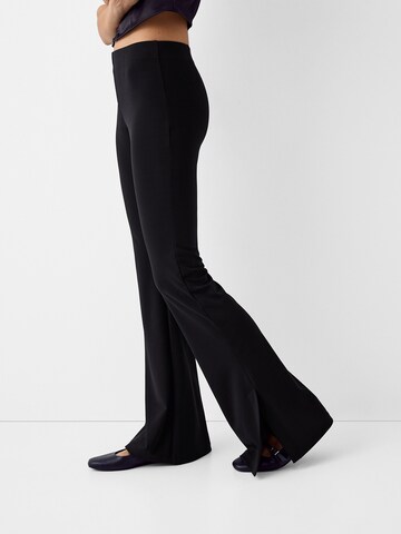 évasé Pantalon Bershka en noir