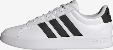 Sneaker bassa 'Grand Court 3.0' di ADIDAS SPORTSWEAR in bianco: frontale