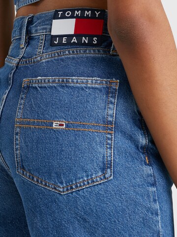 Tommy Jeans Regular Shorts 'Mom' in Blau