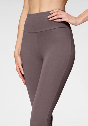 LASCANA - Skinny Leggings em cinzento