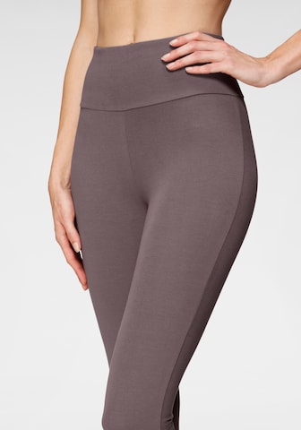 Skinny Leggings di LASCANA in grigio