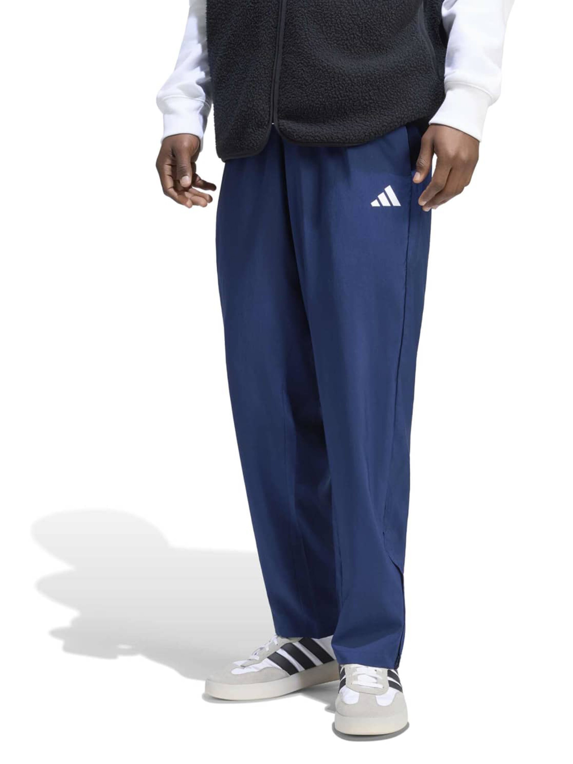 ADIDAS SPORTSWEAR Loosefit Sportovní kalhoty 'Essentials Small Logo Stanford Lite Woven Tapered Open Hem' – modrá: přední strana