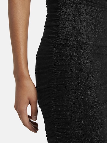Robe 'LUCEWO' Nicowa en noir