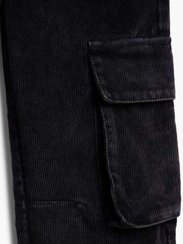 Desigual Loose fit Trousers in Black