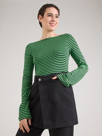 WEEKDAY Shirt 'Annie' in Green: front