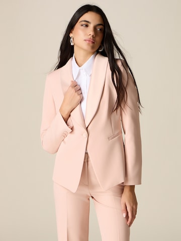 Blazer di oltre in rosa: frontale