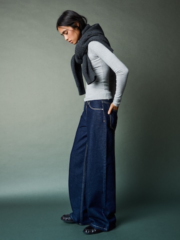 Bershka Baggy Jeans in Blue