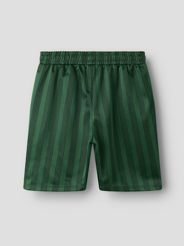NAME IT Regular Shorts in Grün