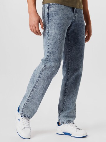 Urban Classics Loosefit Jeans in Blauw: voorkant