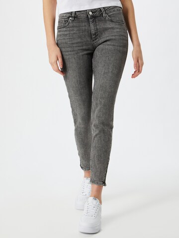 QS Skinny Broek in Grijs: voorkant