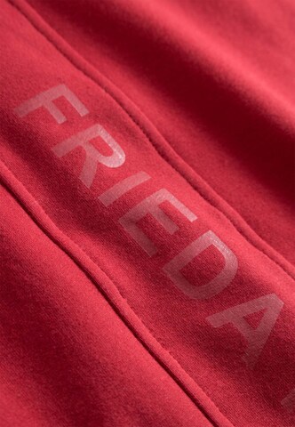 Frieda & Freddies NY Sweatshirt in Red