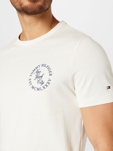 TOMMY HILFIGER T-Shirt in Beige